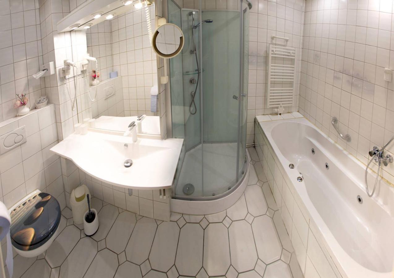 ホーヴァハトFerienwohnanlage Duenenhausアパートメント エクステリア 写真